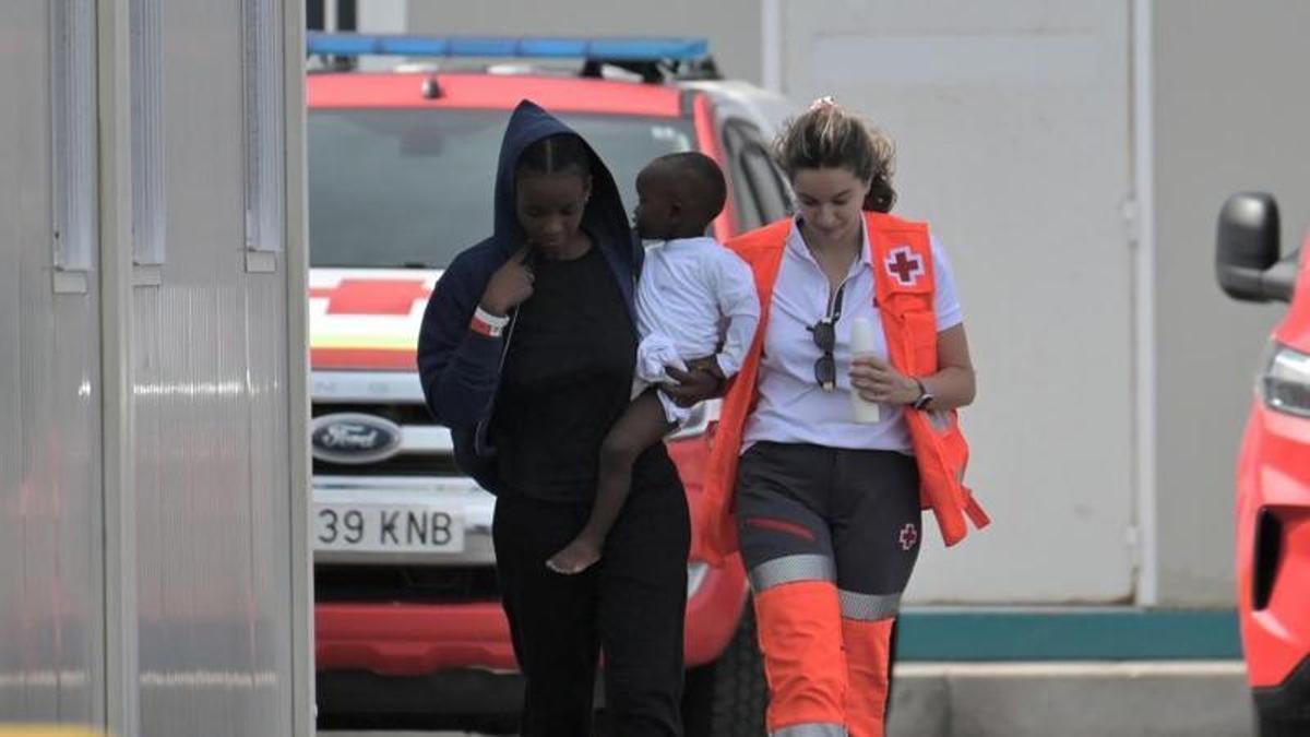 Canarias recurrirá a la justicia si el Gobierno no actúa en la crisis migratoria