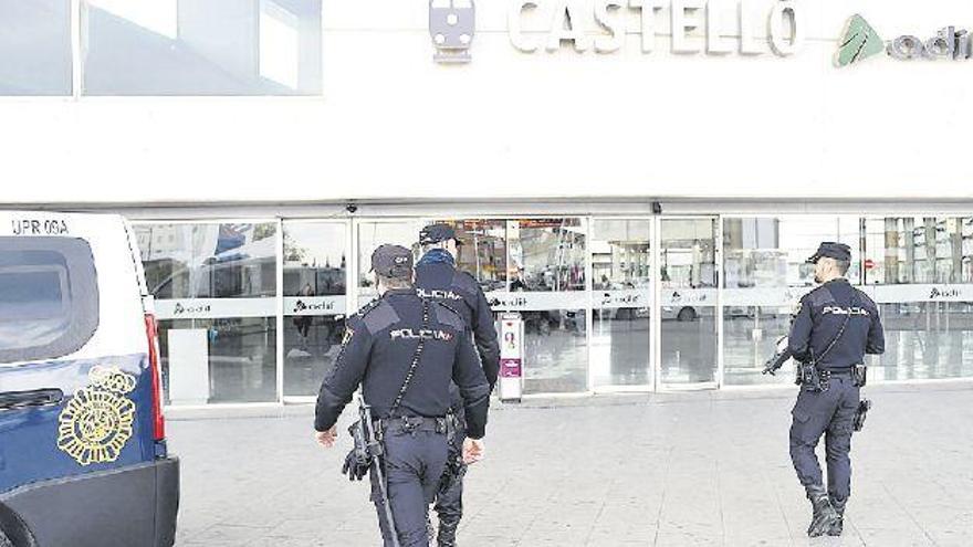 Una mujer de 80 años ingresa en  la UCI al sufrir un tirón en Castellón