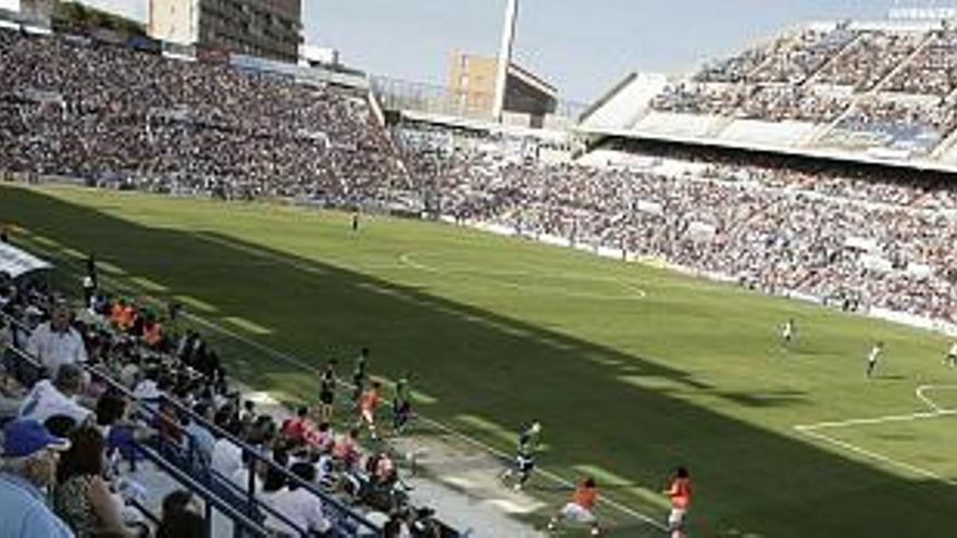 Imagen panorámica del Rico Pérez, que ayer rozó el lleno.