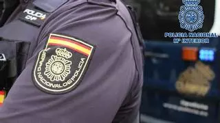 Dos detenidos en Barcelona por robar relojes a turistas con el método de la mancha en Palma y Zaragoza
