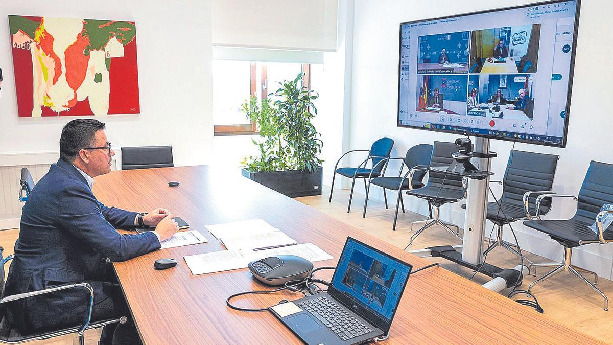 El conselleiro de Medio Rural en funciones, José González, se reunió por videoconferencia con sus homólogos de Asturias, Cantabria y País Vasco.