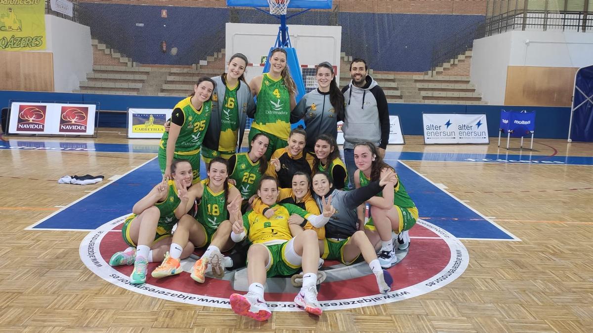 Equipo del Al-Qázeres B, tras un triunfo.