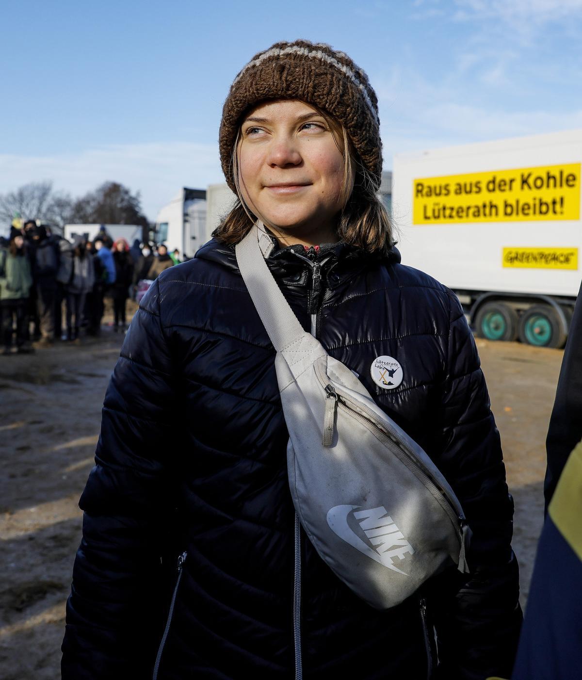 La activista climática Greta Thunberg protesta contra la expansión de la mina de lignito a cielo abierto Garzweiler de la empresa de servicios públicos alemana RWE a Luetzerath, Alemania