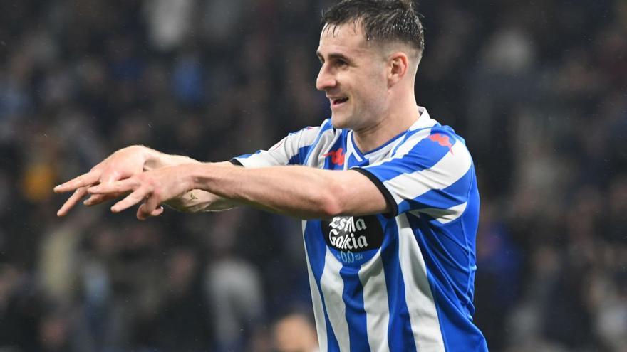 Iván Barbero celebra el gol que le marcó al Tarazona hace dos semanas en Riazor. |  // CARLOS PARDELLAS