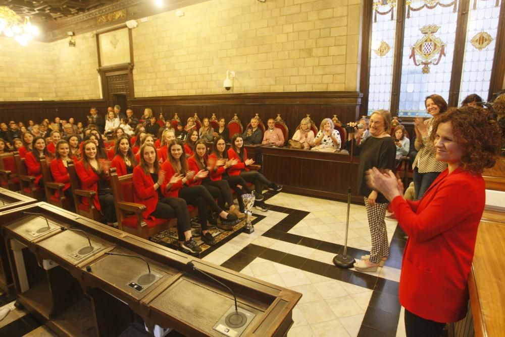 El CPA Girona rep un homenatge a l'ajuntament després del seu triomf europeu