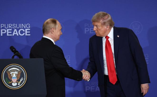 Putin y Trump mantienen una conversación "extremadamente franca" sobre Ucrania