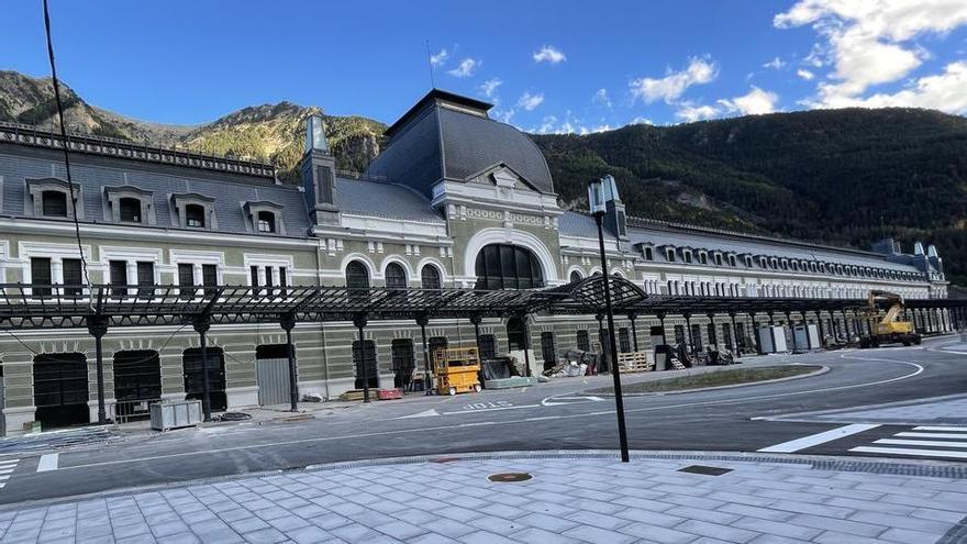 El hotel de lujo de Canfranc retrasa al 24 de enero su apertura y ofrece alojamiento por 185 euros la noche