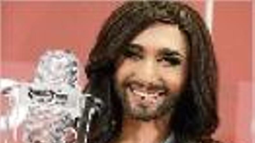 L&#039;eurovisiva Conchita Wurst és rebuda a Viena com una gran estrella