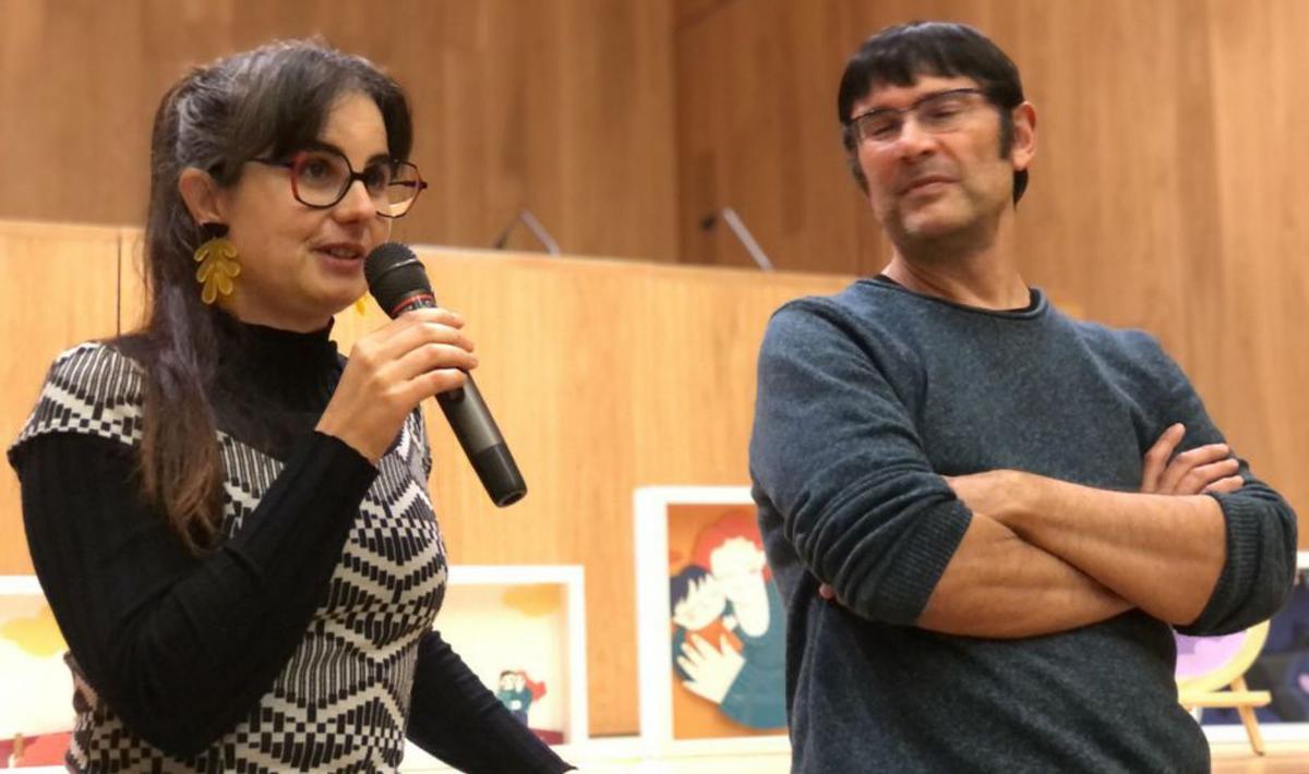 Aida Alonso y Manuel Darriba, 
en una presentación.   | // FDV