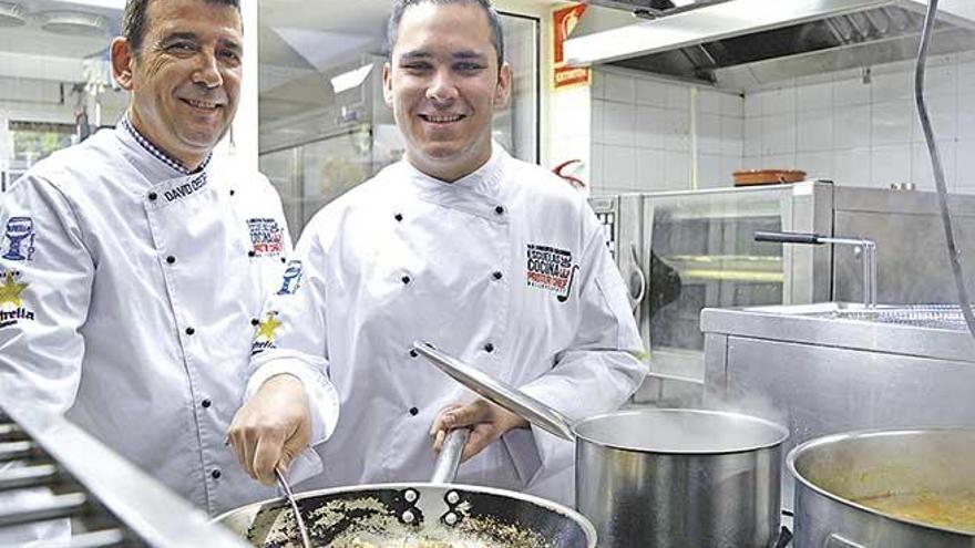 Jóvenes cocineros en Sant Llorenç