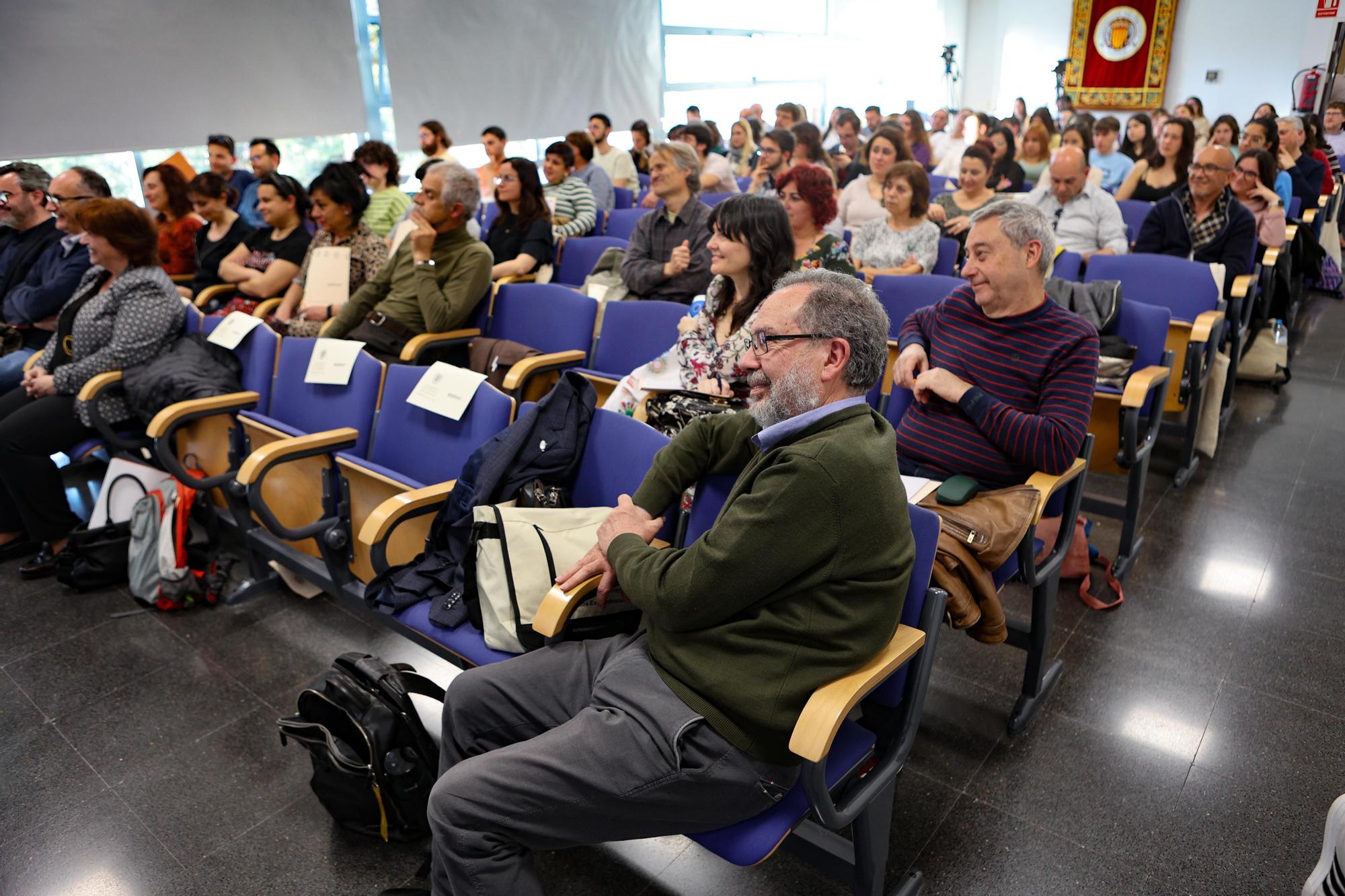 La Jornada de Sociolingüística de Alcoy explora los éxitos y fracasos de la Llei d'Ús i Ensenyament del Valencià