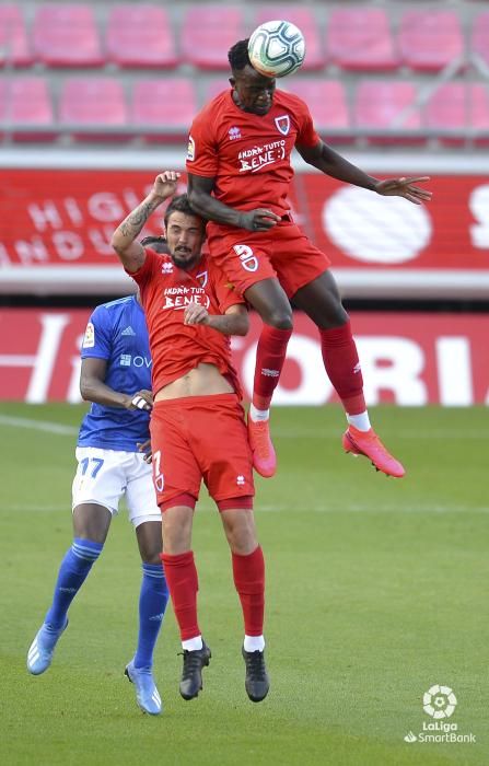 Fútbol: Así ha sido el Numancia-Real Oviedo