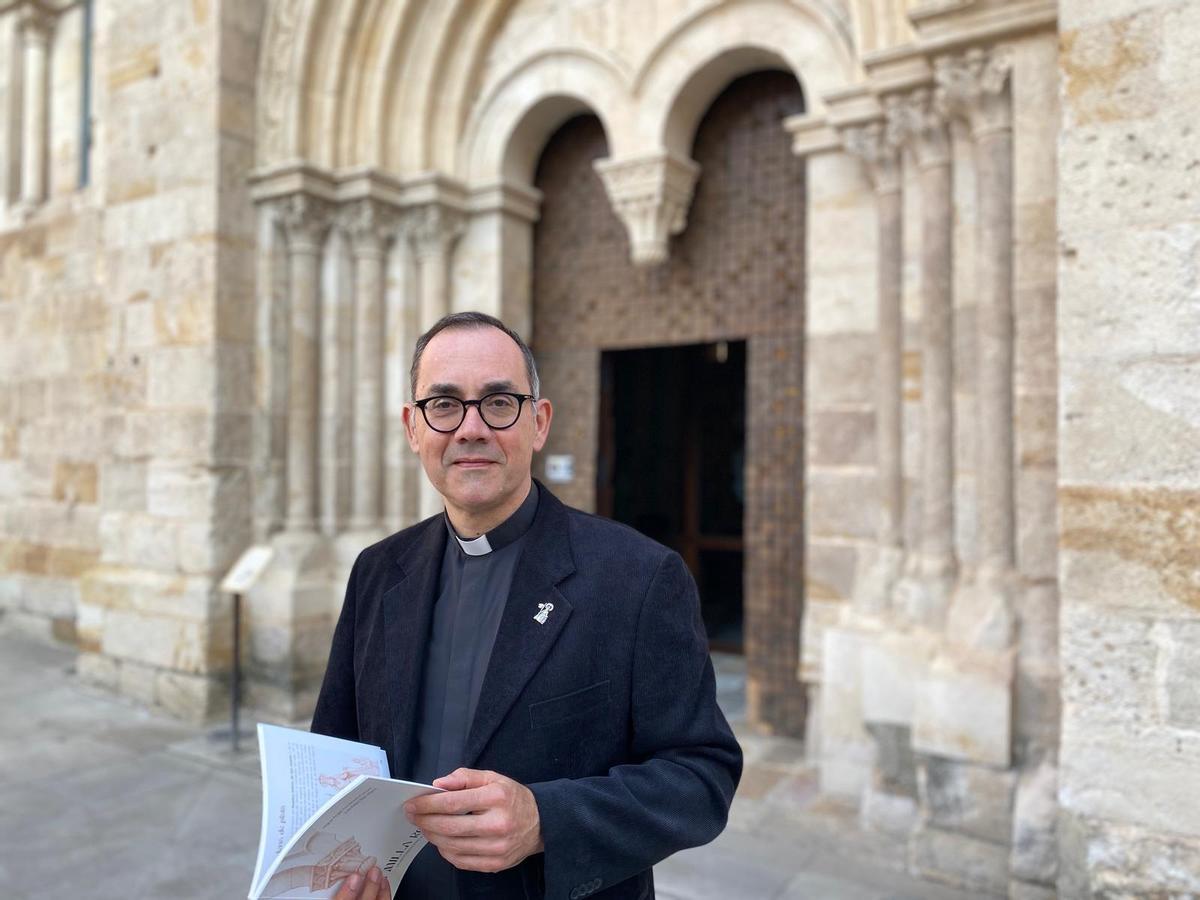 El autor Miguel Ángel Hernández Fuentes