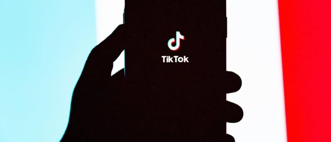 Un usuario de la red social de moda, TikTok.