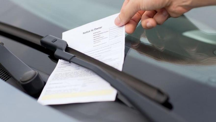 Este detalle de tu carnet de conducir te puede costar una multa de la DGT