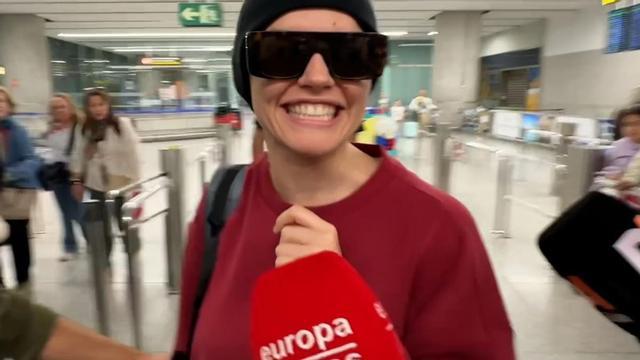 Esta es la respuesta de Melody a la pregunta de un periodista: "¿La  política ha tenido algo que ver?", a su llegada al aeropuerto de Málaga