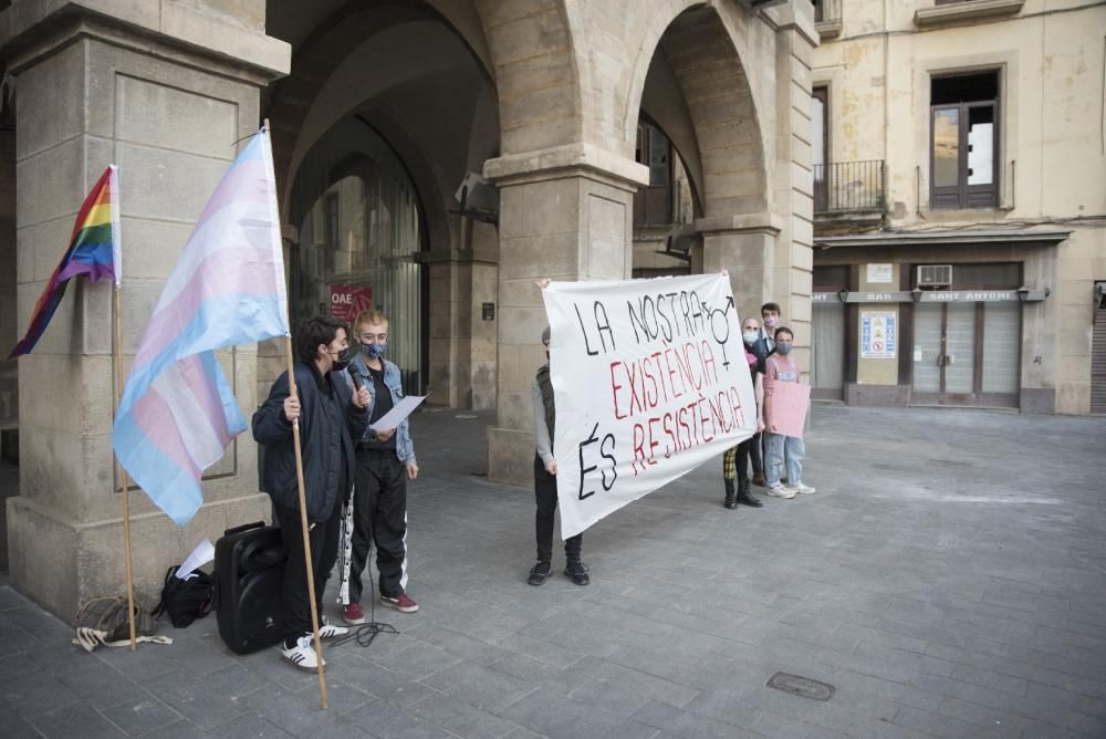 Concentració per defensar els drets dels transsexuals a Manresa