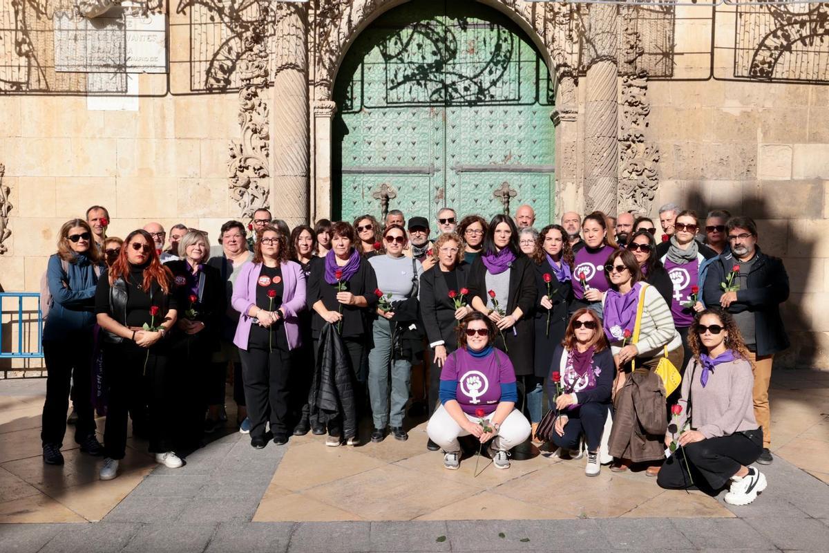 Actos por el 25N en el Ayuntamiento de Alicante