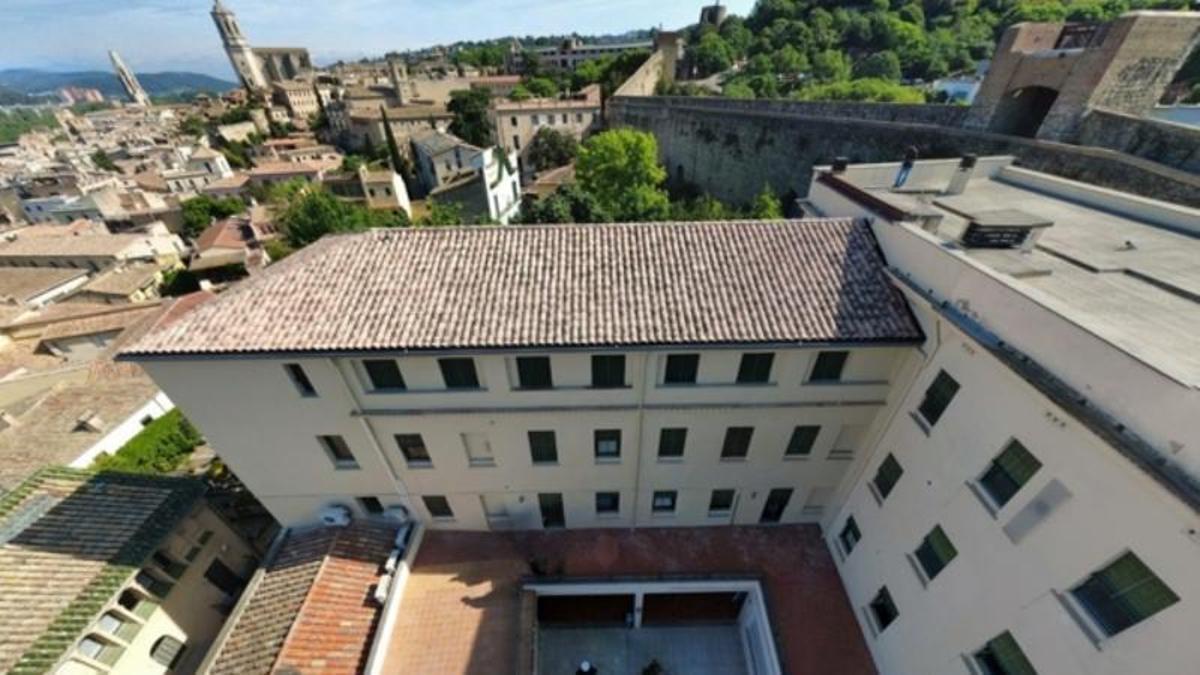 Panoràmica del Centre Maria Gay i de la ciutat de Girona que l’envolta.