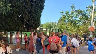 Los alumnos de Castelló regresan a las aulas tras la suspensión de la huelga educativa: "Ya necesitaban un poco de rutina y normalidad"