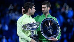 Alcaraz y Djokovic, tras la final del Open de Australia