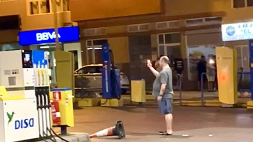 Una empleada arrebató el mechero a un hombre en una gasolinera de Telde