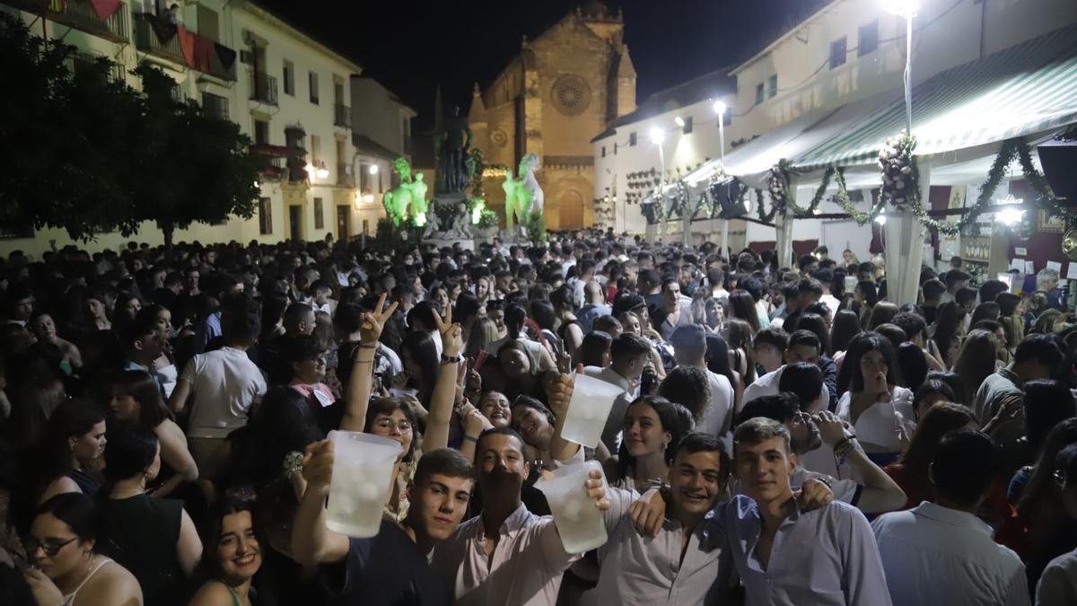 Cruz de Mayo en la Plaza Conde de Priego