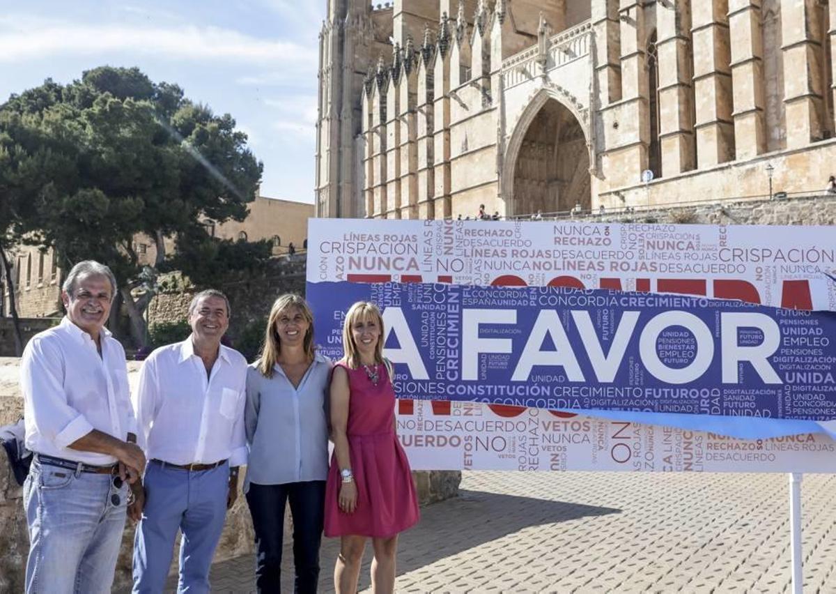 Partido Popular: "A Favor"