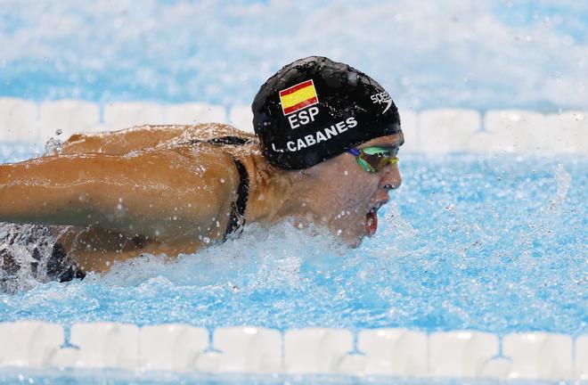 Laura Cabanes Garzas compite por  en los 100 metros mariposa en los Juegos Olímpicos de París 2024.