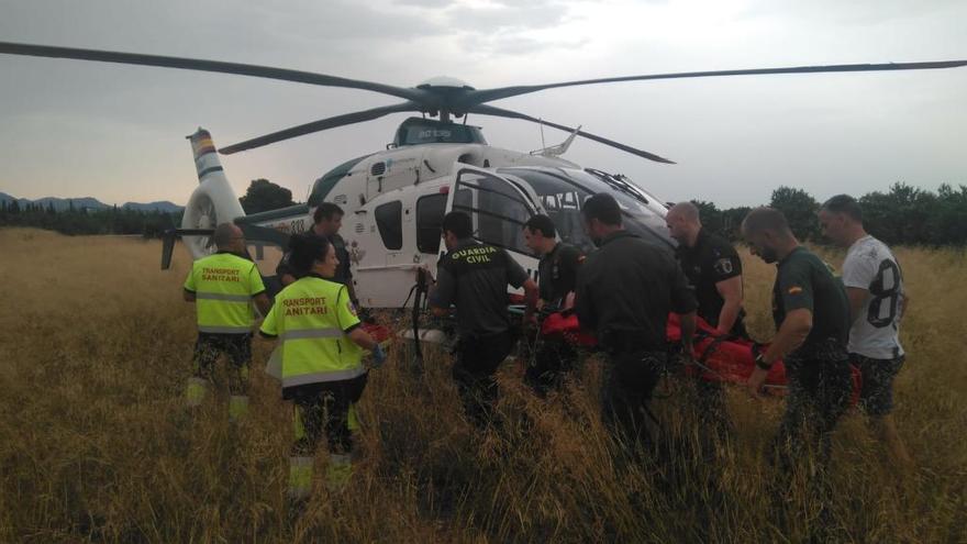 Rescate de la Guardia Civil con helicóptero en Llíria.