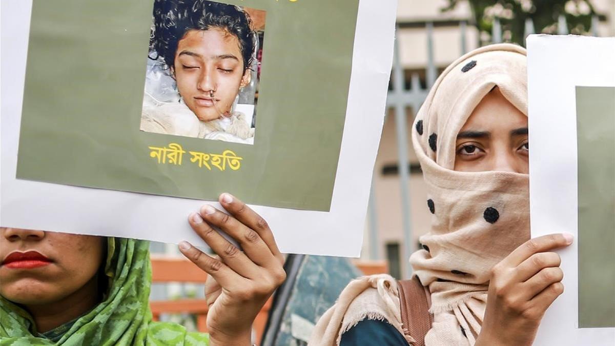 Pena de muerte para 16 personas por quemar viva a una joven en Bangladesh