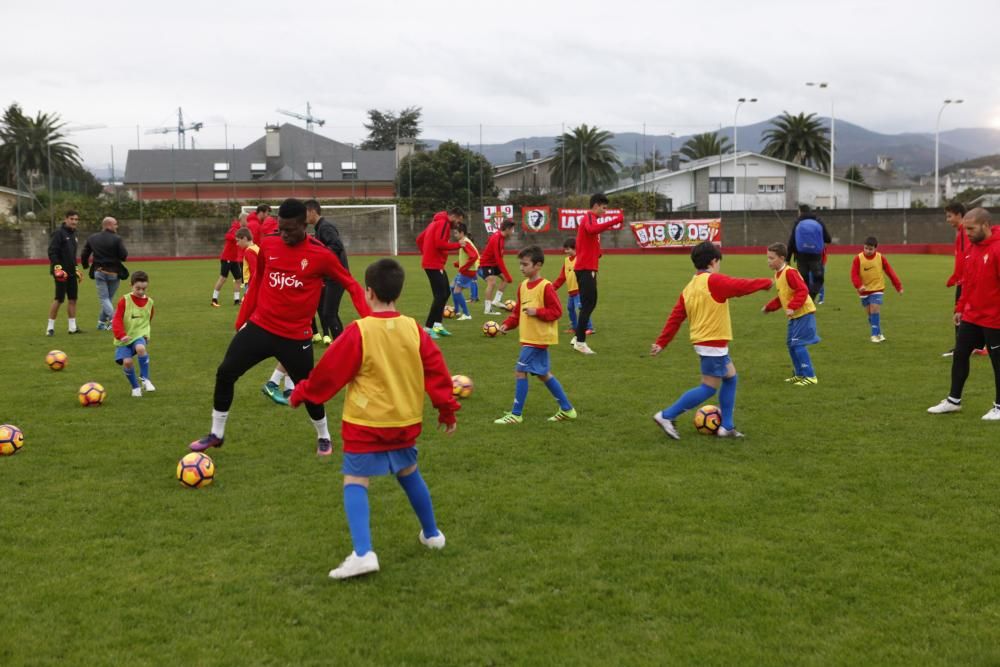 Entrenamiento del Sporting en Navia