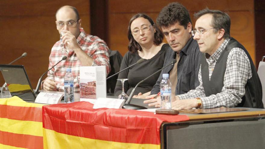 Moreno, Riera, Parrón y Ruiz en la presentación del libro ´Memòria contra l´oblit´.