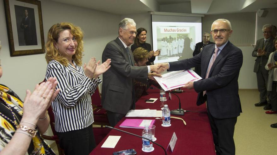 Vicente Guillem entra en la Real Academia de Medicina