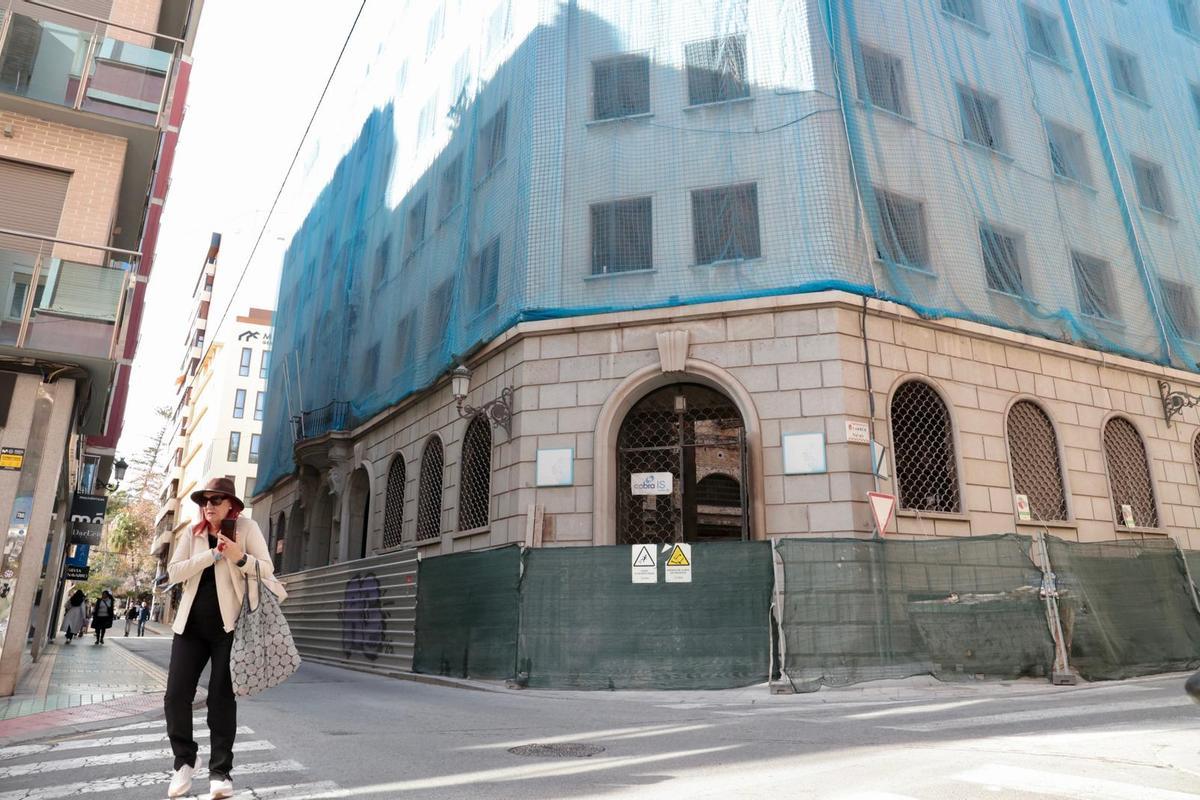 El edificio en obras donde se ubicará el renovado centro integrado de la calle Gerona