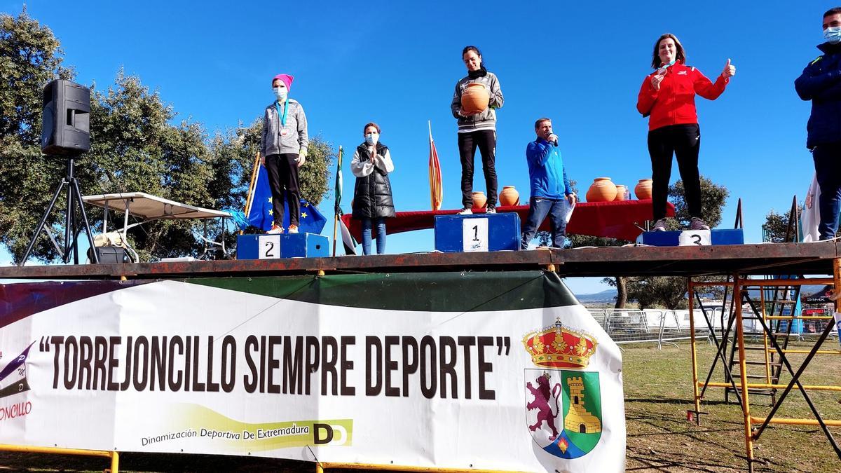 Podio en la categoría de veteranas A.