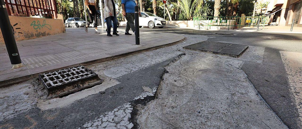 Obras por acabar en la calle Virgen de la Cabeza de Elche