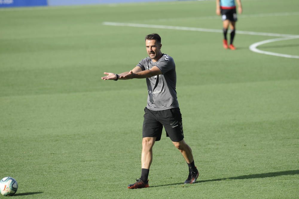 El CD Tenerife vuelve a entrenar en casa