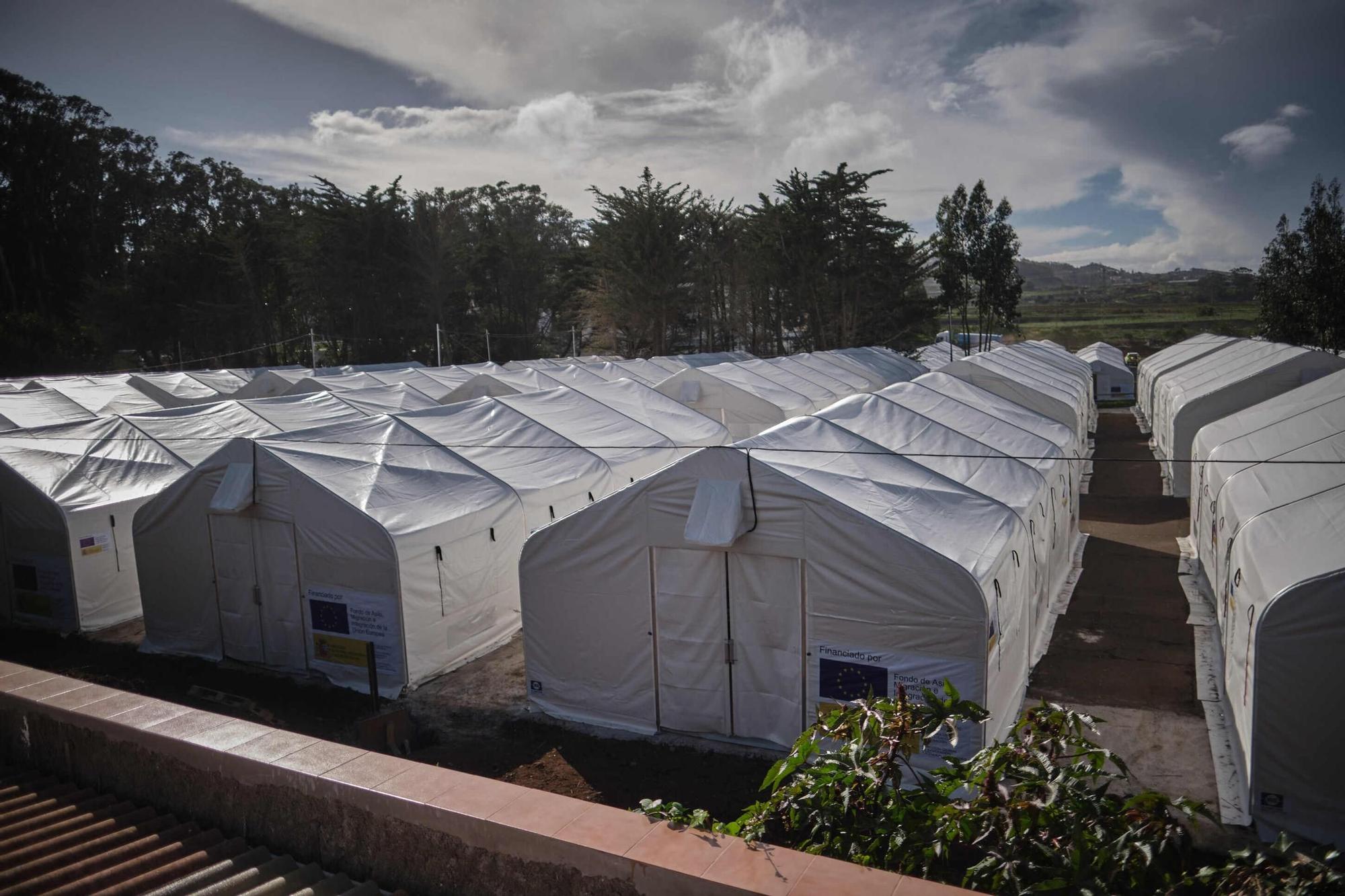 Preparación de acuartelamientos para acoger migrantes en Tenerife