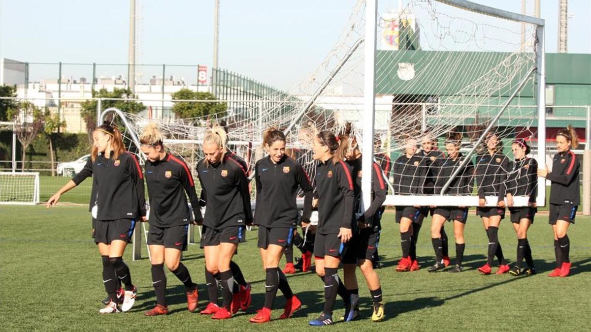 Las jugadoras del Barça preparan el enfrentamiento ante el Madrid CFF