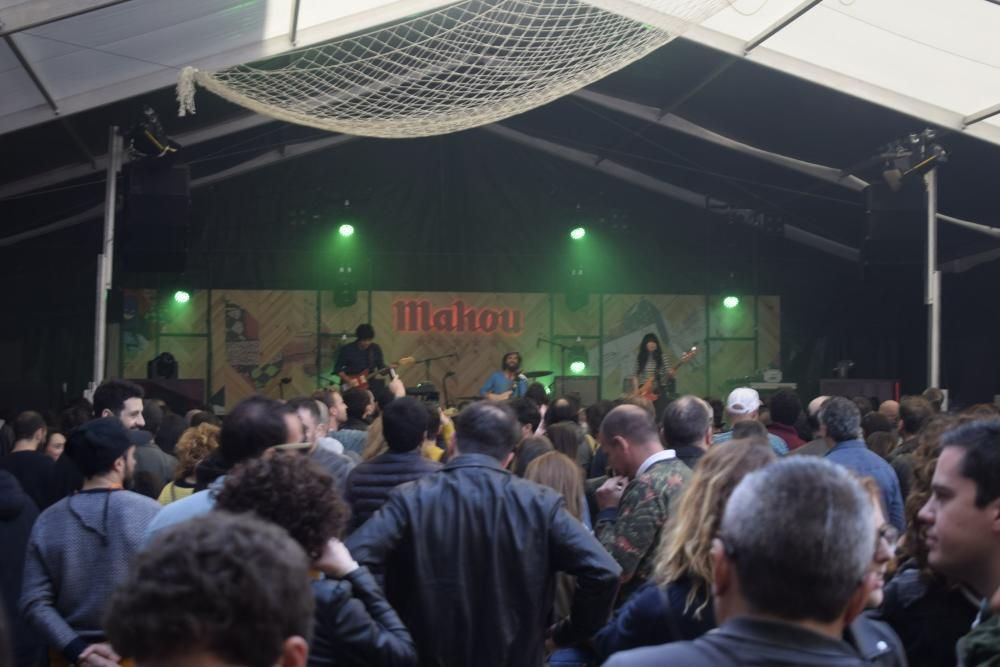 Sesión vermú en la plaza Mayor con el "Gijón Sound Festival"