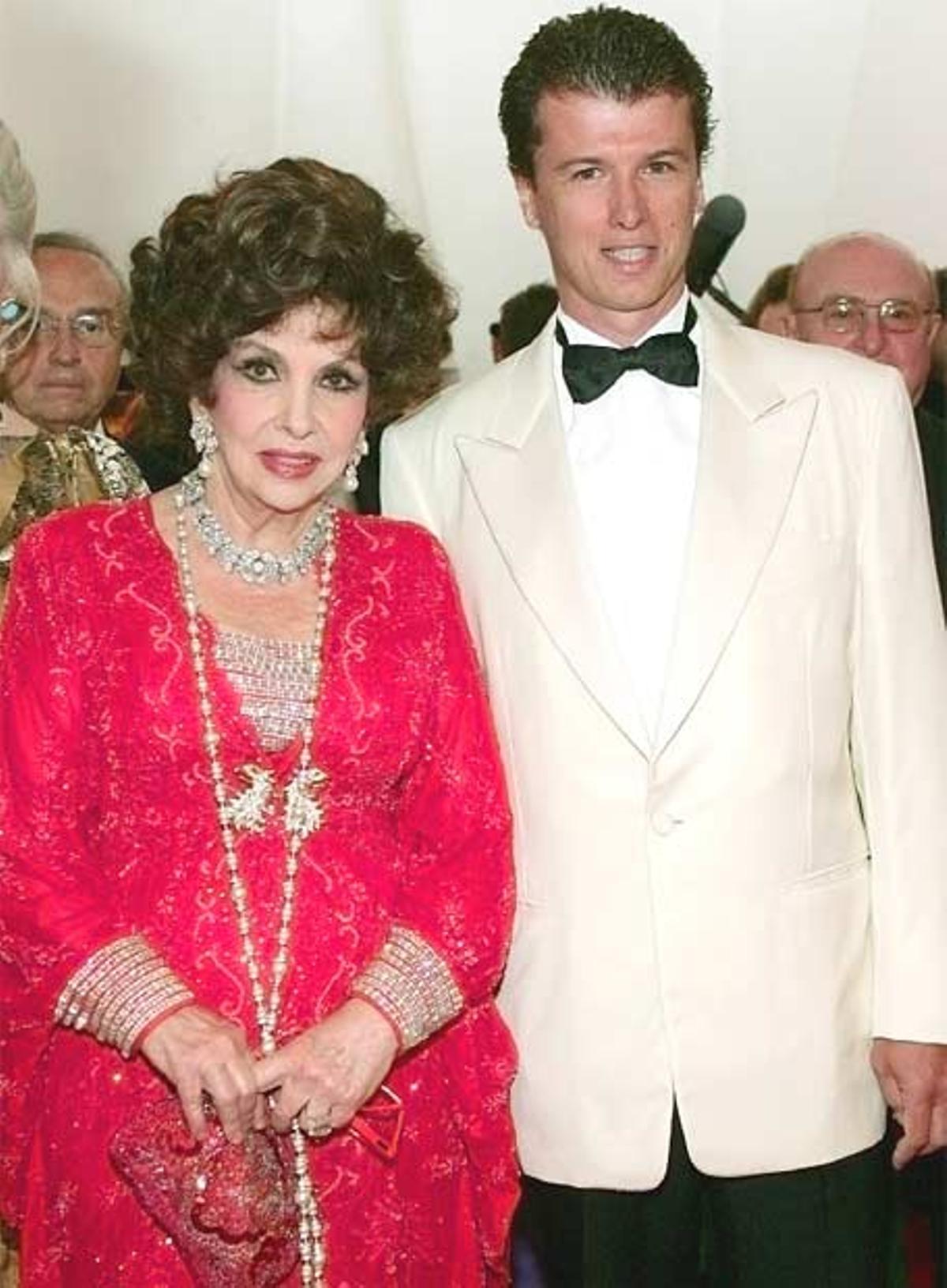 Gina Lollobrigida y Javier Rigau, que fue su pareja.