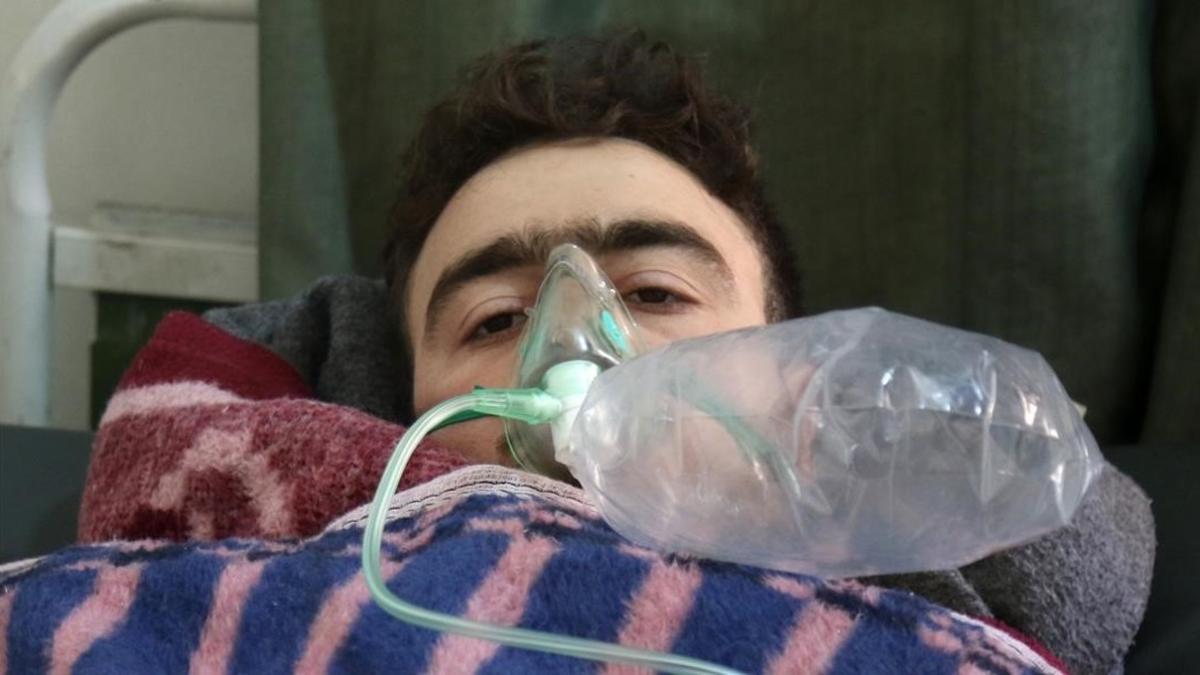 Uno de los civiles heridos en el ataque a Khan Sheikhun.