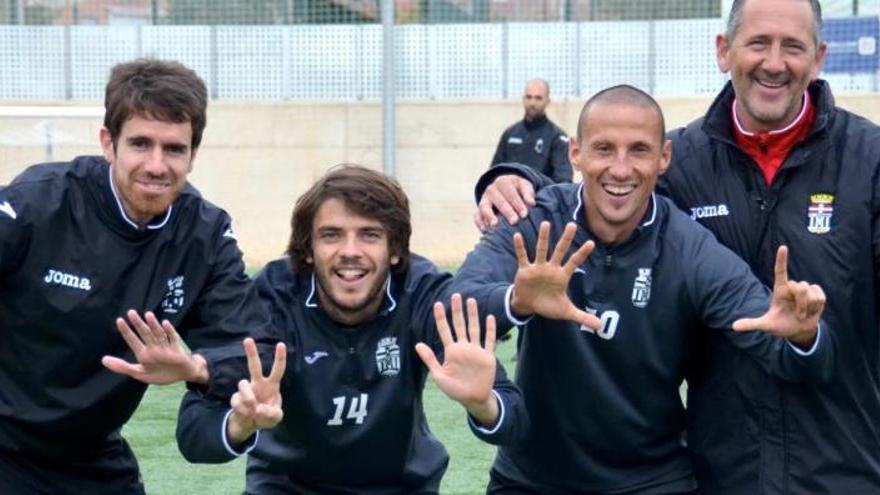 Una imagen simpática de Germán, Migue, Luque y Palomeque durante la sesión de entrenamiento de ayer.