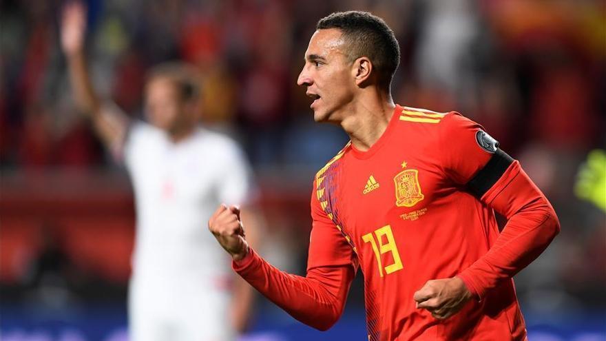 Rodrigo y Alcácer guían a España en la goleada a Islas Feroe (4-0)