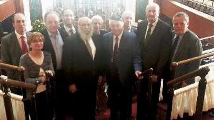 Els representants gironins amb els dirigents de The Shul, una influent comunitat jueva.