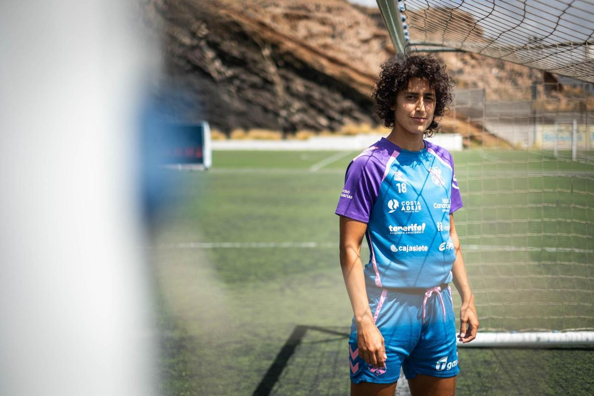 Elba Vergés, futbolista del Tenerife Femenino.