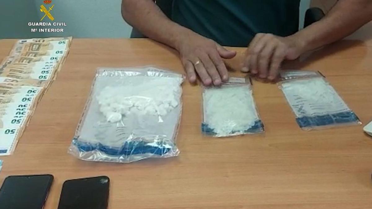 Detenidas dos 'mulas' en el muelle de Morro Jable cuando transportaban cocaína