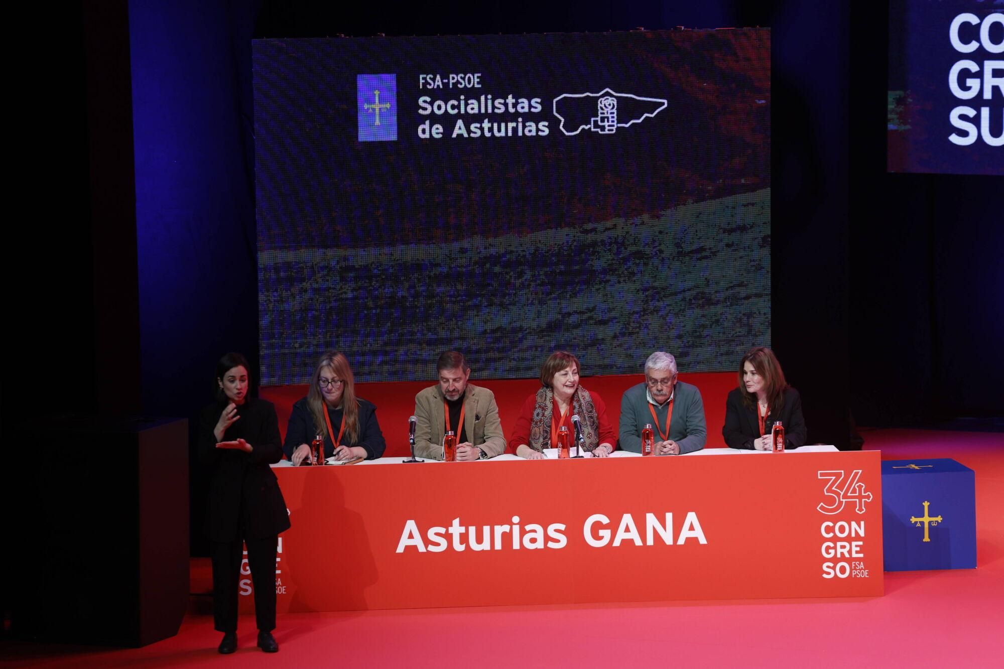 EN IMÁGENES: Pedro Sánchez y Adrián Barbón abren el congreso del PSOE asturiano