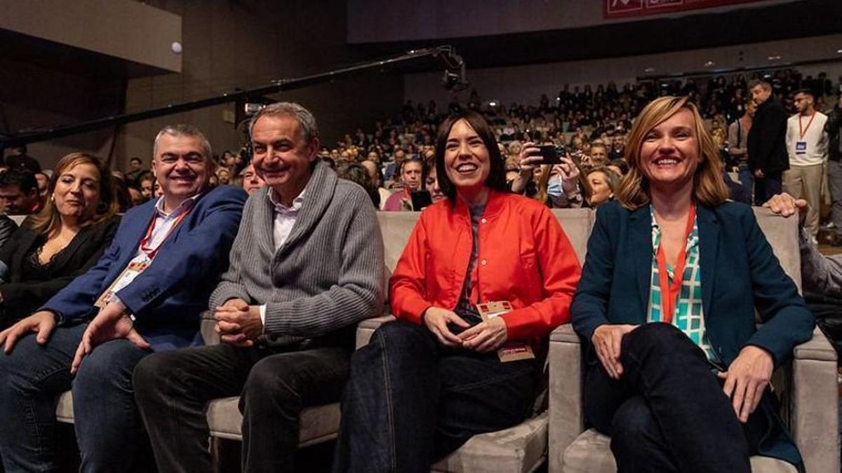 Cerdán, Zapatero, Morant y Alegría posan en uno de los actos del sábado en A Coruña.